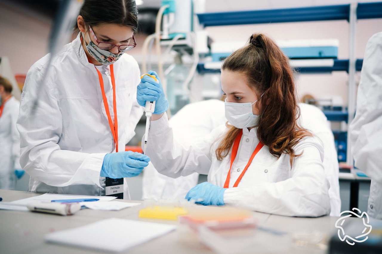 Подведены итоги профиля «Геномное редактирование» в школьном треке