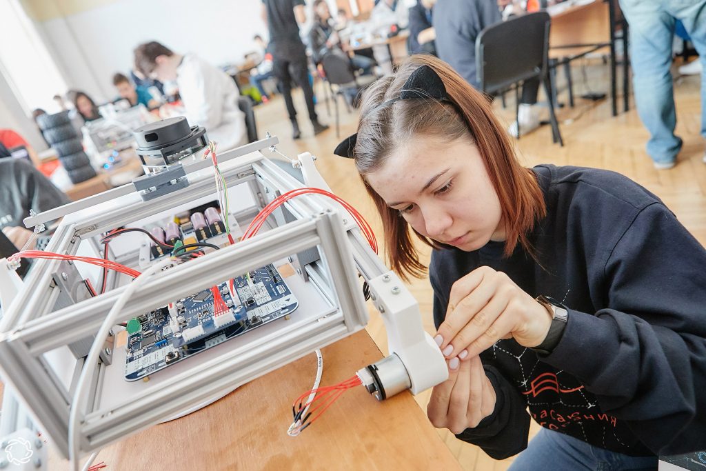 Закончилась регистрация на школьный трек для 8−11 классов